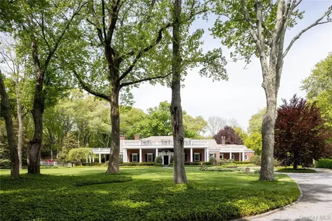 550 Chicken Valley Road Locust Valley NY 11560