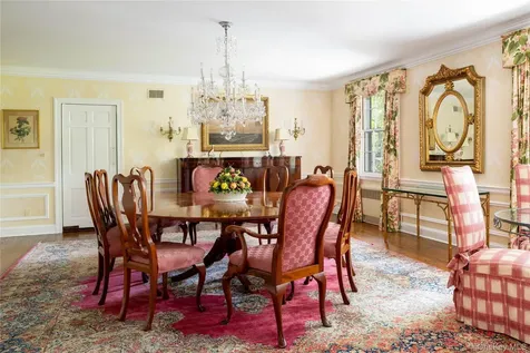 550 Chicken Valley Road Locust Valley NY 11560