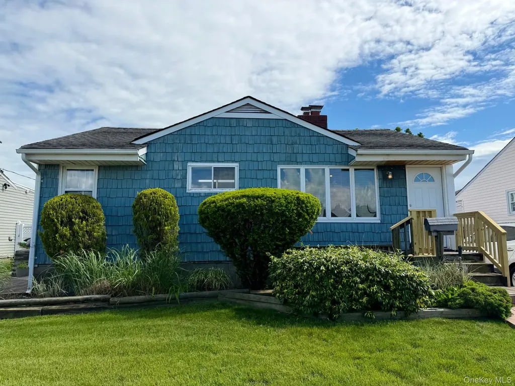 47 Van Buren Street Freeport NY 11520