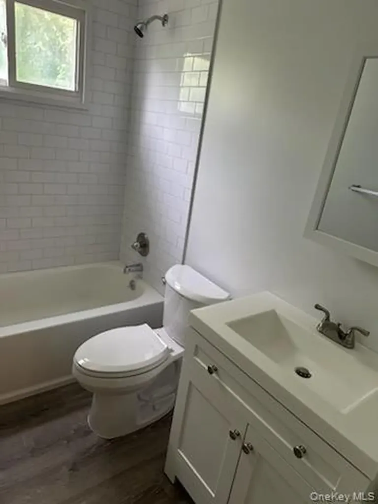 360 Larkfield Road East Northport NY 11731