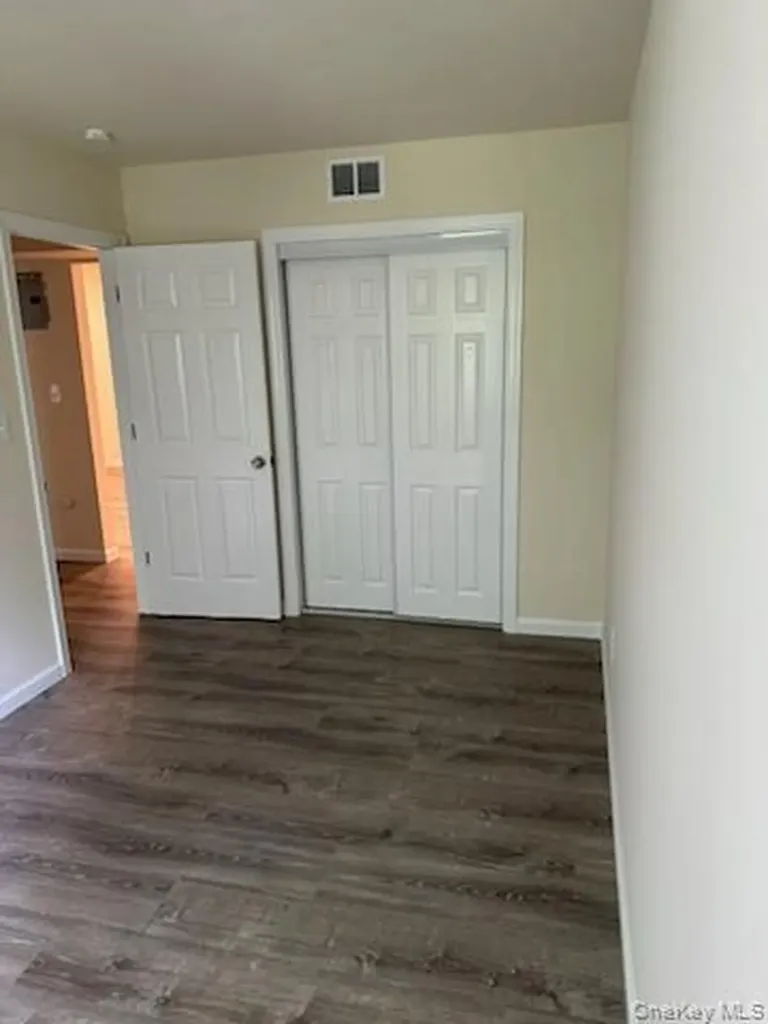 360 Larkfield Road East Northport NY 11731