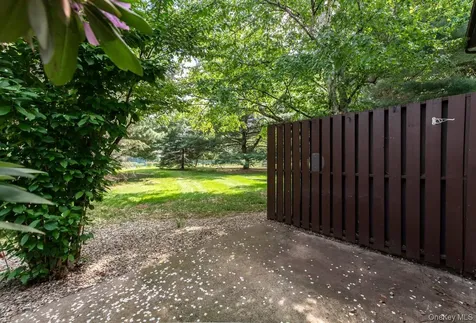 21 Topaz Run Poughkeepsie NY 12603