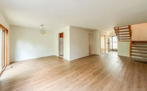 21 Topaz Run Poughkeepsie NY 12603
