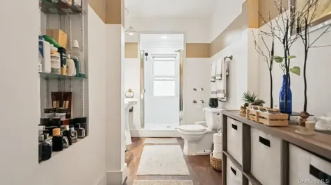 22 Mount Joy New Rochelle NY 10801