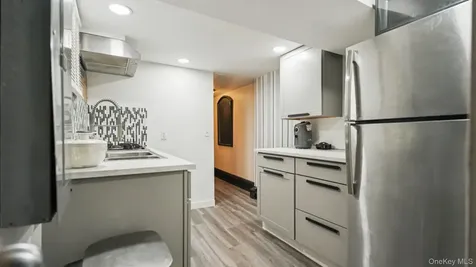 22 Mount Joy New Rochelle NY 10801