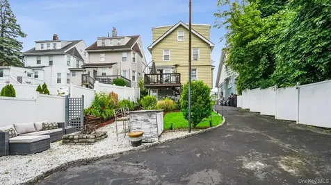 22 Mount Joy New Rochelle NY 10801