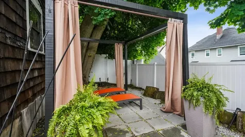 22 Mount Joy New Rochelle NY 10801