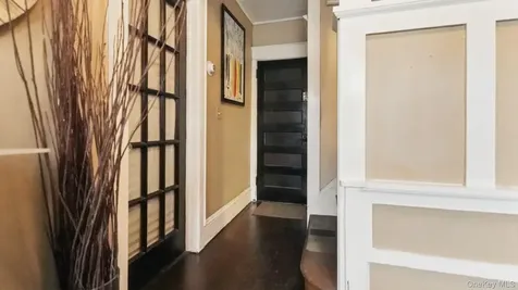 22 Mount Joy New Rochelle NY 10801