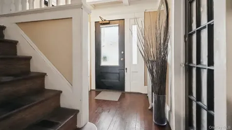 22 Mount Joy New Rochelle NY 10801