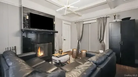 22 Mount Joy New Rochelle NY 10801