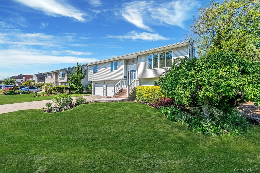 63 Ripplewater Avenue Massapequa NY 11758