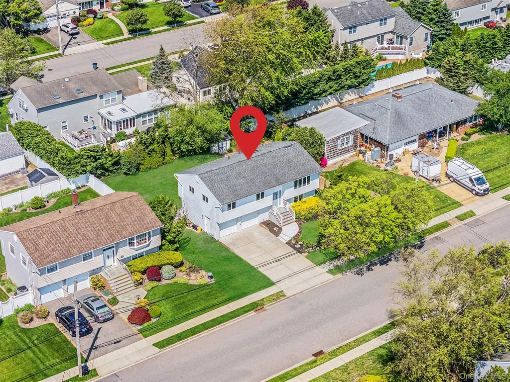 63 Ripplewater Avenue Massapequa NY 11758