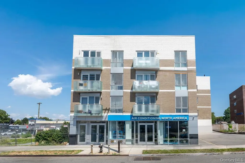 158-15 Union Turnpike Fresh Meadows NY 11366