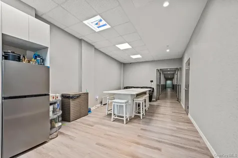 158-15 Union Turnpike Fresh Meadows NY 11366