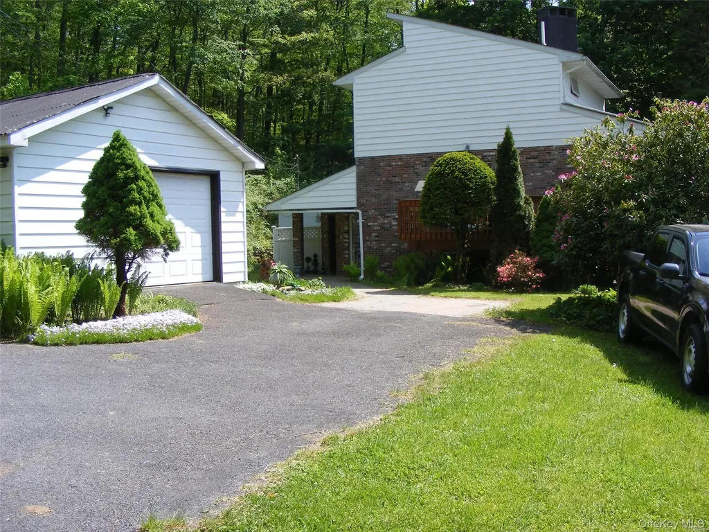 212 Old Dutch Hollow Road Monroe NY 10950