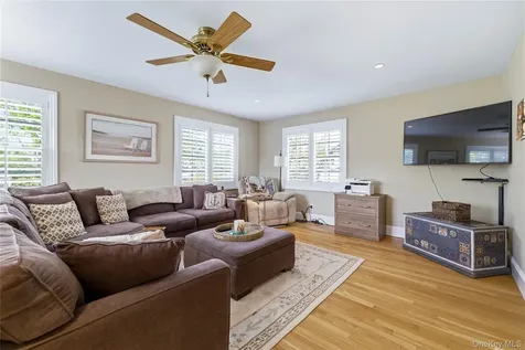 19 Oak Shore Drive Bayville NY 11709