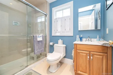 19 Oak Shore Drive Bayville NY 11709