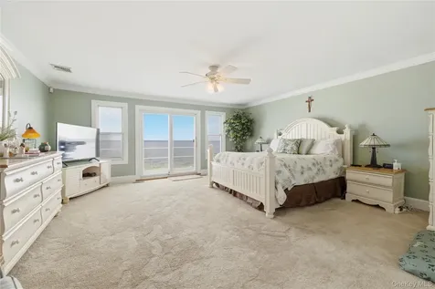 19 Oak Shore Drive Bayville NY 11709