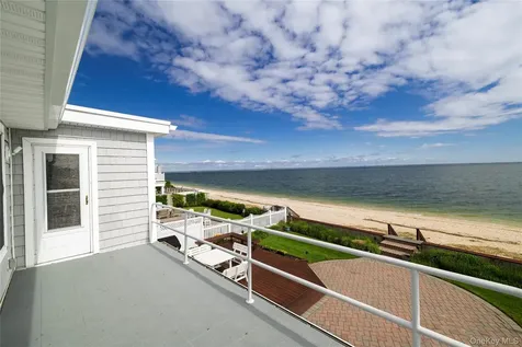 19 Oak Shore Drive Bayville NY 11709