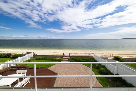 19 Oak Shore Drive Bayville NY 11709
