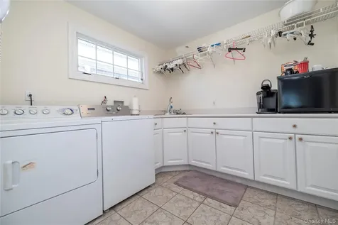 19 Oak Shore Drive Bayville NY 11709
