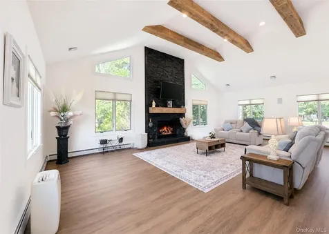 25 Vineyard Way Mount Sinai NY 11766