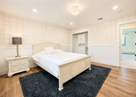 25 Vineyard Way Mount Sinai NY 11766