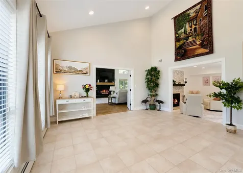 25 Vineyard Way Mount Sinai NY 11766
