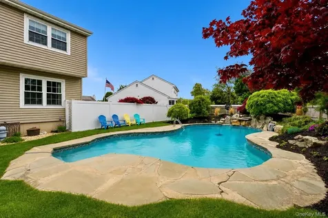 6 Lea Avenue Manorville NY 11949