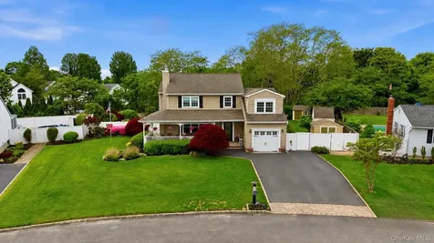 6 Lea Avenue Manorville NY 11949