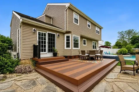 6 Lea Avenue Manorville NY 11949