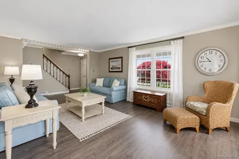 6 Lea Avenue Manorville NY 11949