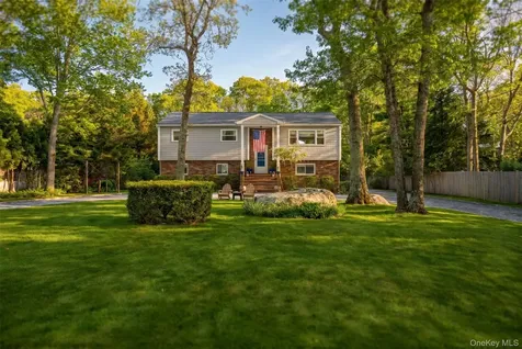 50 Runnymeade Drive East Hampton NY 11937
