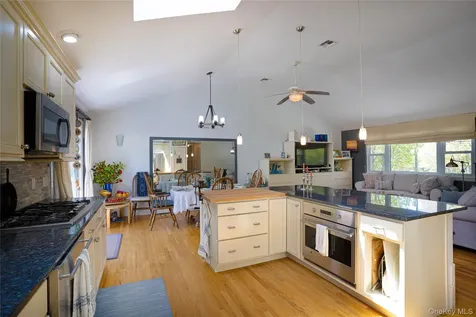 50 Runnymeade Drive East Hampton NY 11937