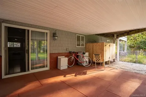 50 Runnymeade Drive East Hampton NY 11937