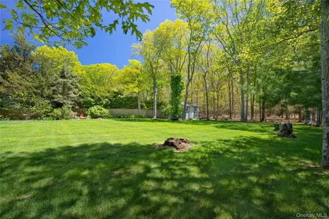 50 Runnymeade Drive East Hampton NY 11937