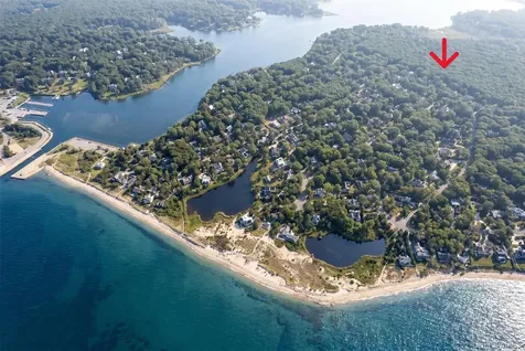 50 Runnymeade Drive East Hampton NY 11937