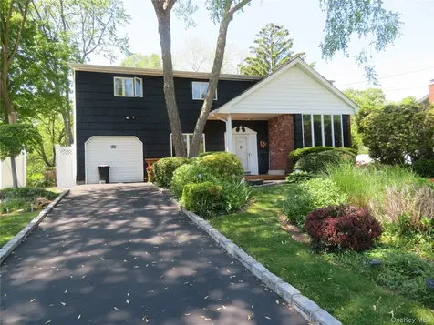 440 Spangle Drive North Babylon NY 11703