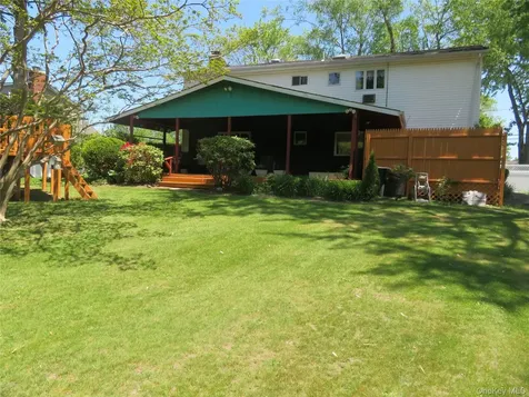 440 Spangle Drive North Babylon NY 11703