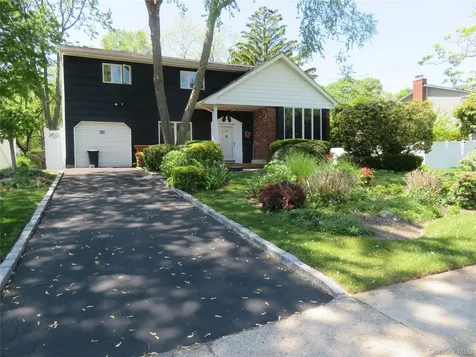 440 Spangle Drive North Babylon NY 11703