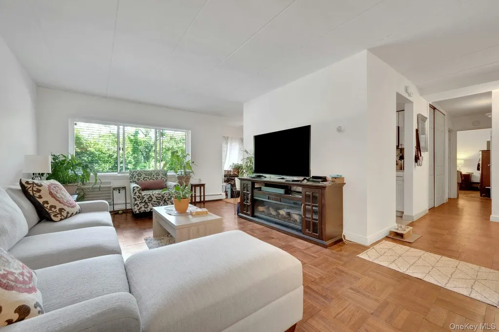 370 Central Park Avenue Scarsdale NY 10583