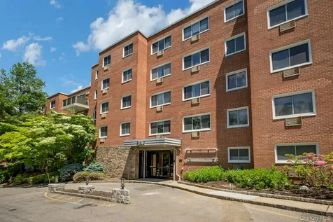 370 Central Park Avenue Scarsdale NY 10583