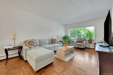 370 Central Park Avenue Scarsdale NY 10583