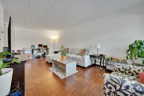 370 Central Park Avenue Scarsdale NY 10583