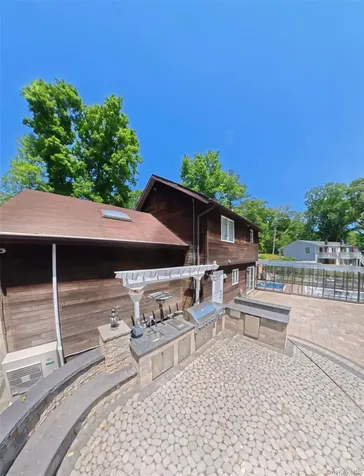44 Warner Road Huntington NY 11743