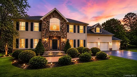 3 Alloway Crescent Highland Mills NY 10930