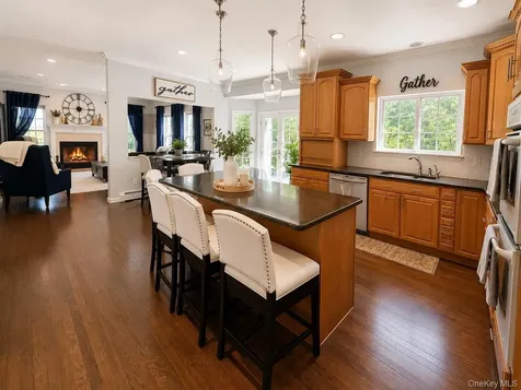 3 Alloway Crescent Highland Mills NY 10930