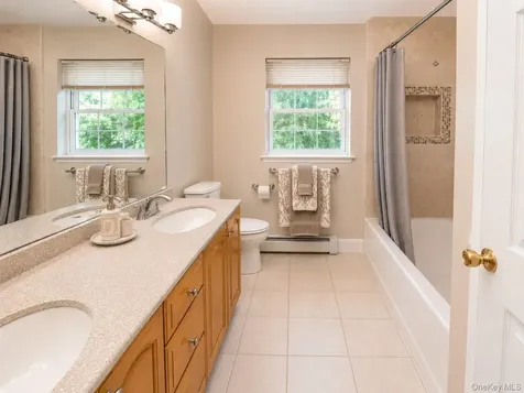 3 Alloway Crescent Highland Mills NY 10930