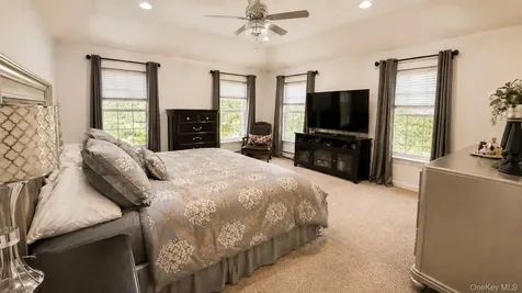 3 Alloway Crescent Highland Mills NY 10930