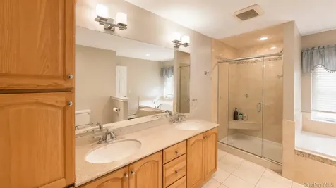 3 Alloway Crescent Highland Mills NY 10930